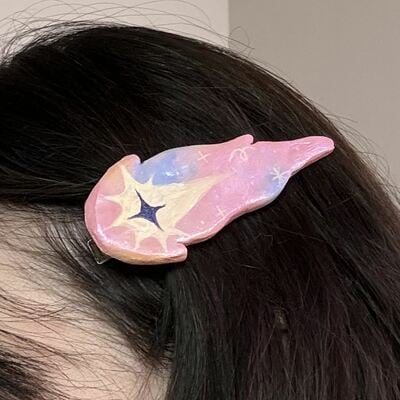Comet hair clip
