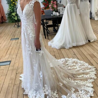 Elegant a line lace appliques wedding dress bridal gowns wedding gowns