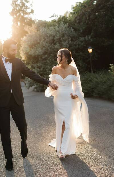 Simple Sheath Off the Shoulder Wedding Dress Bridal Gown Wedding Gown