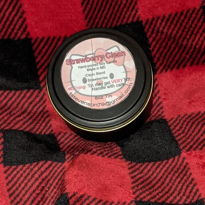 Strawberry clean 8oz tin