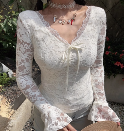 Solid color lace shirt with brushed lace inner long-sleeved lace-up bottoming shirt