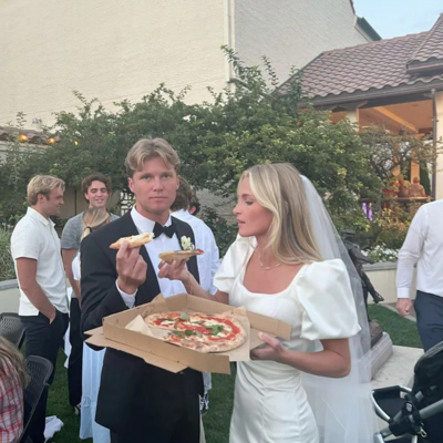 Elegant ivory stain wedding dress with short sleeves