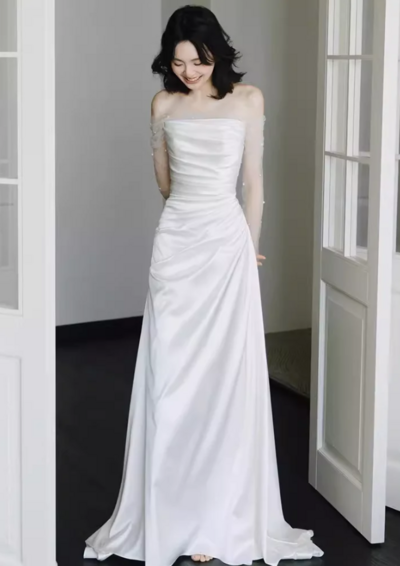 Simple Mermaid Sleeveless White Long Prom Dresses With Pearl