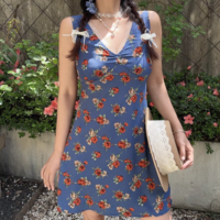 Casual holiday style floral V-neck tie waist dress - Thumbnail 5