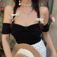 Off-the-shoulder pleated short bottoming T-shirt - Thumbnail 2