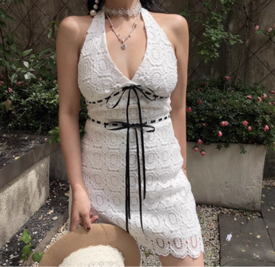 Sexy Fresh Lace Embroidery Contrast Color Lace-up Halter Dress