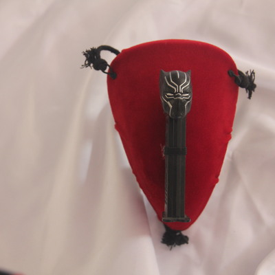 Black panther pez