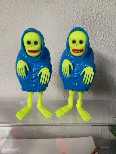 The Creep (blue and yellow)