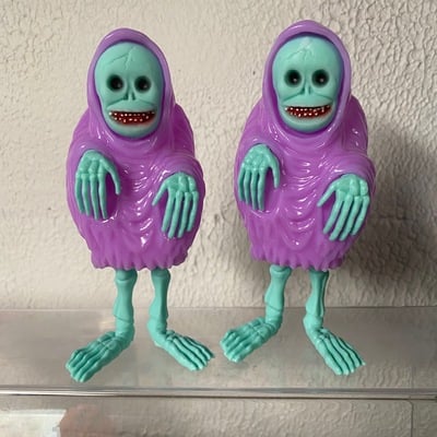 The creep (lavendar with minty bones)