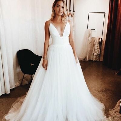 Simple a line v neck wedding dress bridal gown wedding gown