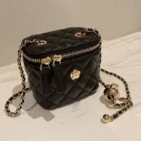 Mini Timeless Patent Leather Vanity Case - Thumbnail 3