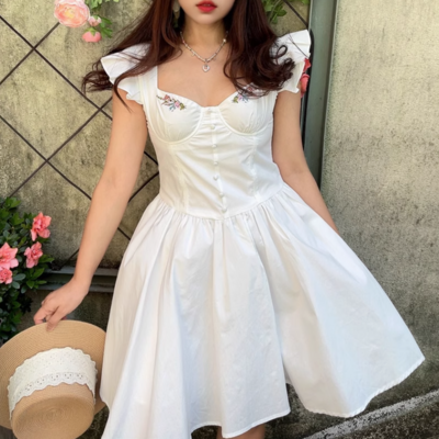 Sweet white flying sleeves herringbone embroidery mini dress