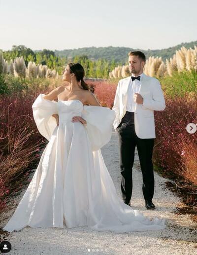 Simple Ball Gown Off the Shoulder Wedding Dress Bridal Gown Wedding Gown