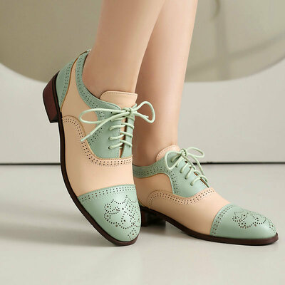 Vintage brogue leather shoes for woman