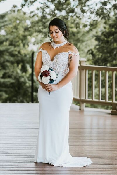 Elegant Sheath Lace Wedding Dress Bridal Gown Wedding Gown