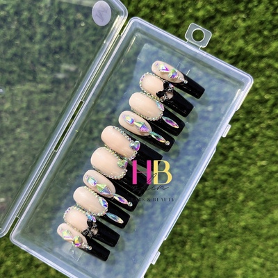 Ballerina black ( reusable) press on nails , size m & s 