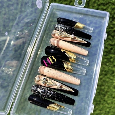 Bougie   ( reusable). press on nails , m & s size 