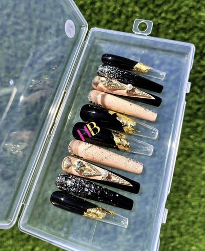 Bougie   ( REUSABLE). Press On Nails , M & S size 