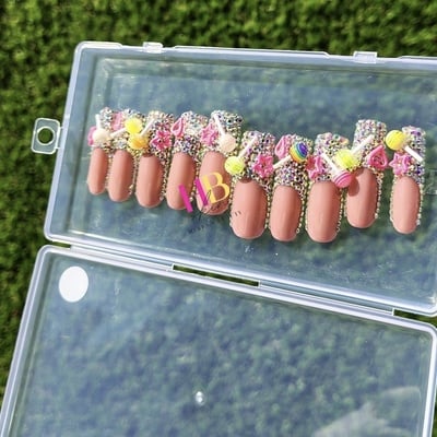 Candy land ! (reusable) press on nails size m & s