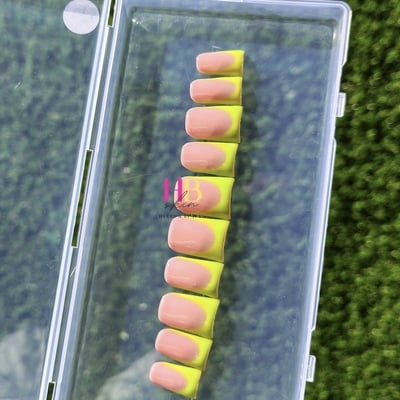 Lime green duckies!  (reusable) press on nails, size small 