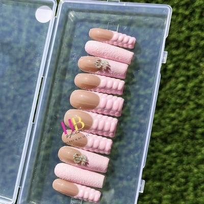 Money pink ! (reusable). press on nails , size m & s 