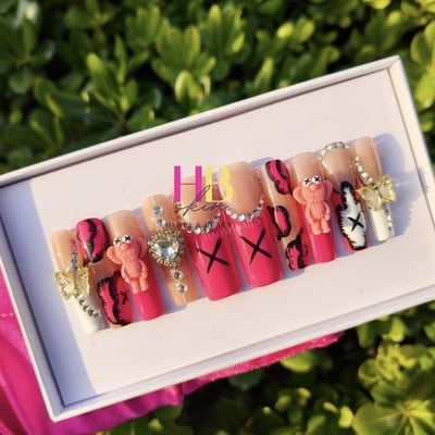 Anime press on nails (reusable)  size m 