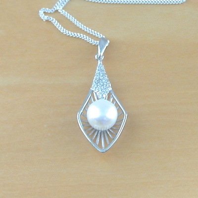 Sterling silver white freshwater pearl & cz pendant & chain/pearl necklace/pearl jewellery/freshwater pearl necklace/pearl jewelry/june birthstone/uk