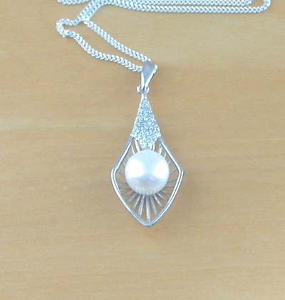 Sterling Silver White Freshwater Pearl & Cz Pendant & Chain/Pearl Necklace/Pearl Jewellery/Freshwater Pearl Necklace/Pearl Jewelry/June Birthstone/UK