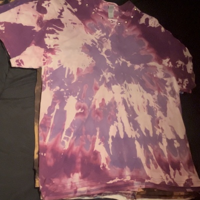 Purple anti-dye tee