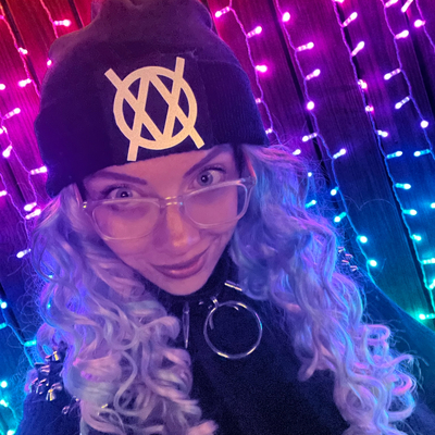 Black beanie with reflective logo patch 