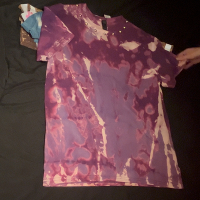Purple studded anti-dye tee