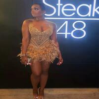 Stunning Golden Baddie Bespoke Prom Dress Feather Sexy Black Girls Pink Feather Cocktail Dress With Diamond Beaded Mini Short Homecoming Vestido - Thumbnail 1