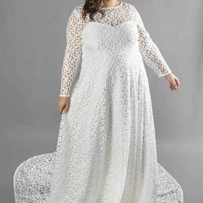 Plus size a line lace long sleeve wedding dress bridal gowns wedding gown
