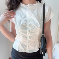 Vintage round neck lace top with small flying sleeves - Thumbnail 2