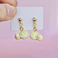 Chick yo-yo biscuit earrings - Thumbnail 3