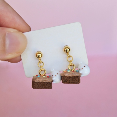 Molang brownie earrings