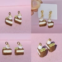 Molang banana cake earrings - Thumbnail 1