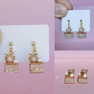 Rilakumma square cake earrings 