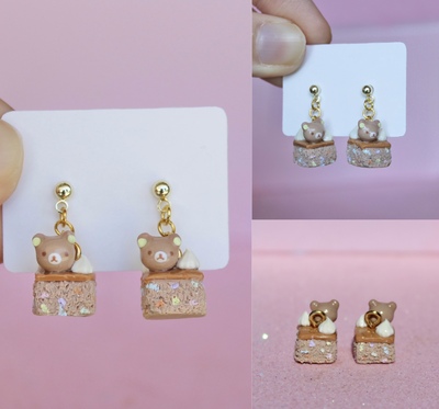 Rilakumma square cake earrings 