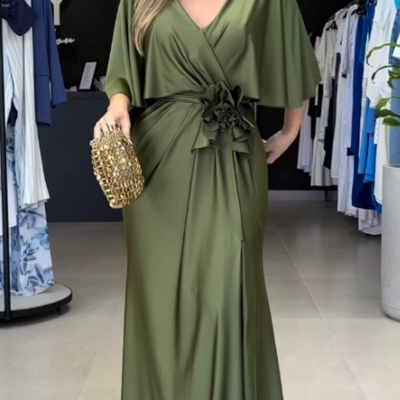 Elegant green a line v-neck satin mother of bride groom dresses