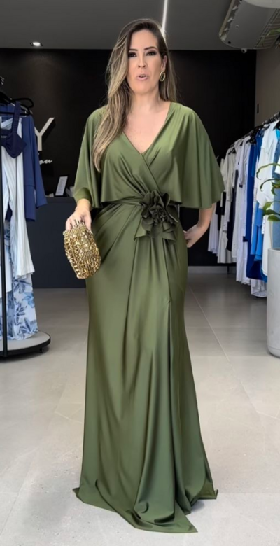 Elegant Green A Line V-neck Satin Mother of Bride Groom Dresses