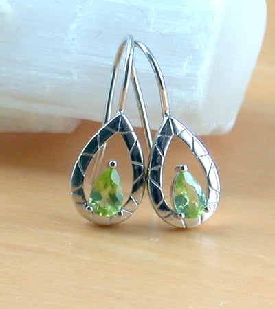 Sterling Silver Peridot Hook Earrings/Peridot Drop Earrings/Peridot Earrings/Peridot Jewellery/Peridot Jewelry/August Birthstone/UK