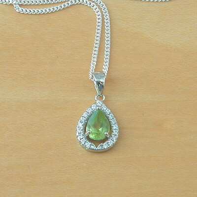 Sterling silver peridot & cz pendant & 18" silver chain/sterling silver peridot necklace uk/peridot jewellery/peridot jewelry/august birthstone - Thumbnail 5
