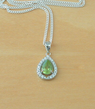 Sterling Silver Peridot & Cz Pendant & 18" Silver Chain/Sterling Silver Peridot Necklace UK/Peridot Jewellery/Peridot Jewelry/August Birthstone