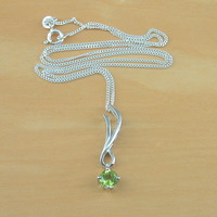 925 Peridot Pendant & 18" Silver Chain/ Peridot Jewelry/Peridot Jewellery/Peridot Necklace/August Birthstone/Peridot Jewelery/Green Peridot - Thumbnail 2