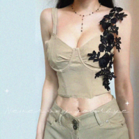 Lace patchwork niche navel-baring vest - Thumbnail 1