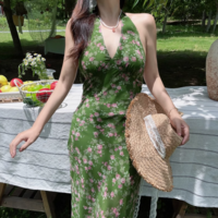 Holiday style strappy halter neck sexy low-cut green bottom floral dress - Thumbnail 4
