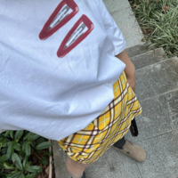 Hair Clips Print Short Sleeve Tee - Thumbnail 3