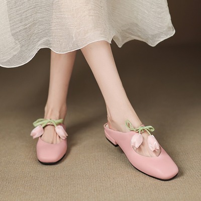 Chic tulip mules sandals