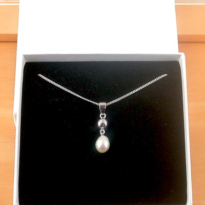 Gift necklace/sterling silver white freshwater pearl necklace/freshwater pearl necklace/pearl necklace/june birthstone/pearl jewellery/pearl jewelry